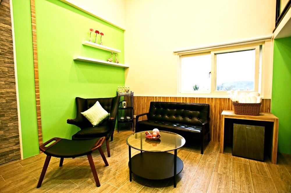 Tiffany Homestay Cape Eluanbi Екстер'єр фото
